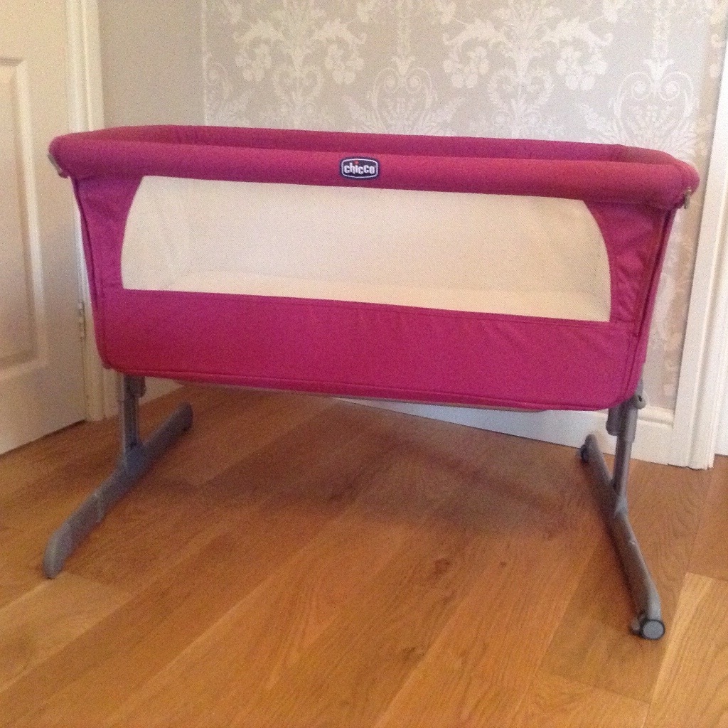 Chicco next2me next to me bedside crib in pink in Pontardawe, Swansea