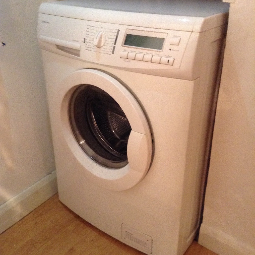 John Lewis JLWM1604 1600 spin 7kg Washing Machine in Clapham, London
