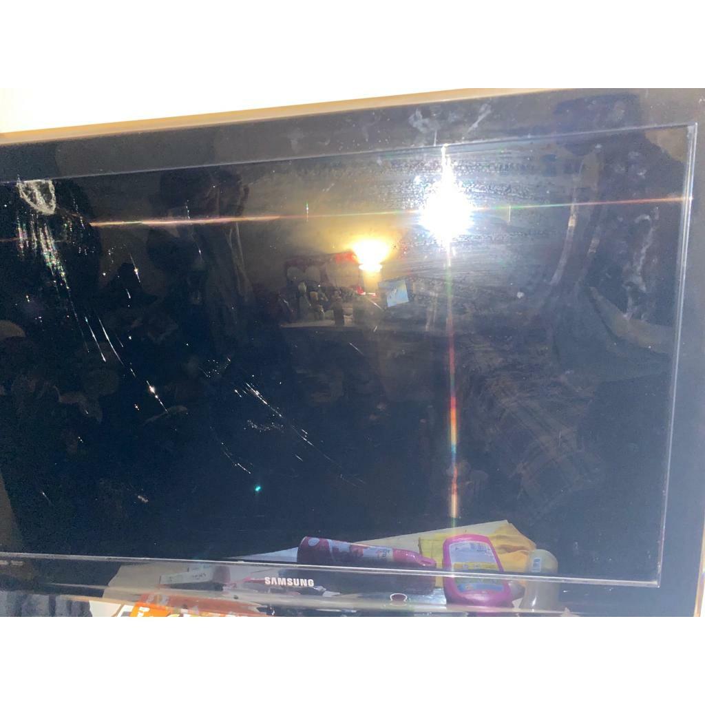 Broken Samsung tv in Highgate, London Gumtree