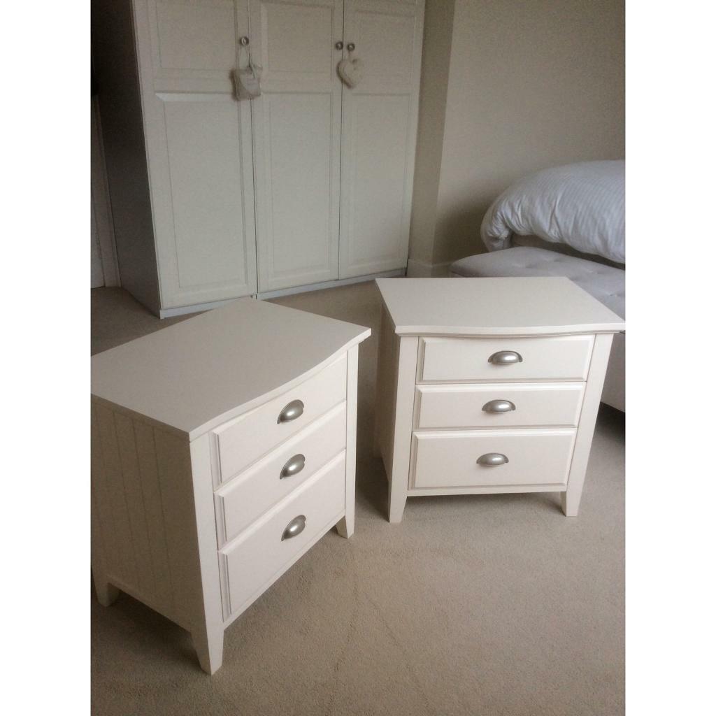 2X Antique White Bedside Tables in Excellent Condition (From Benson for