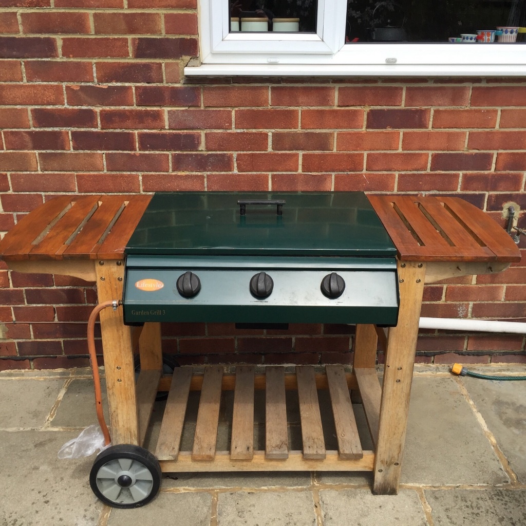 LIfestyle Garden Grill 3 gas BBQ for sale, excellent condition in