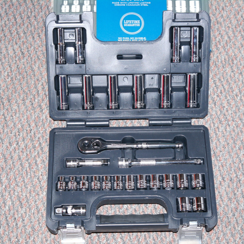 halfords advanced 28 piece 3/8 inch socket set new, unused metric, inc