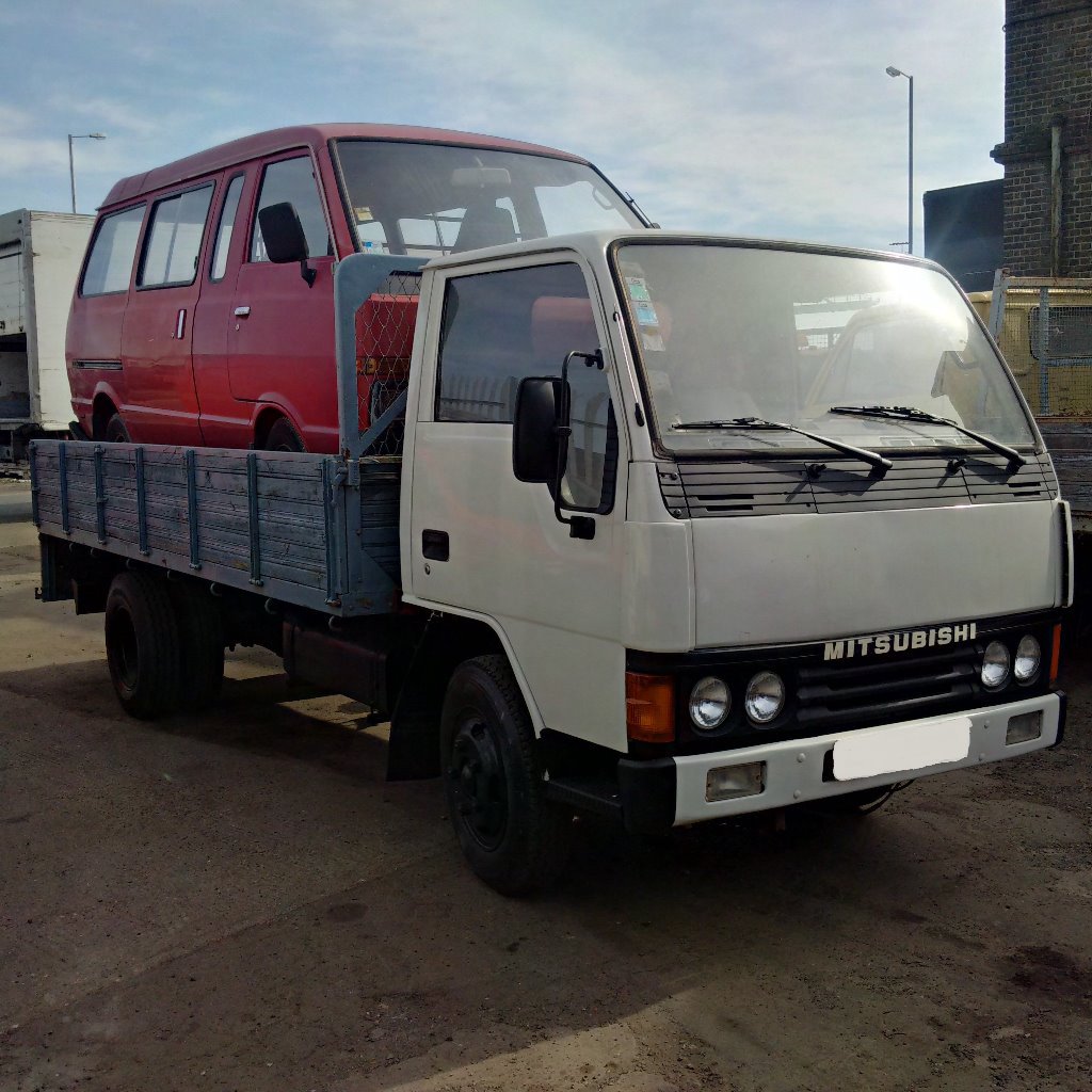 Left hand drive Mitsubishi Canter FE331 6 tyres truck. 4D30 engine.