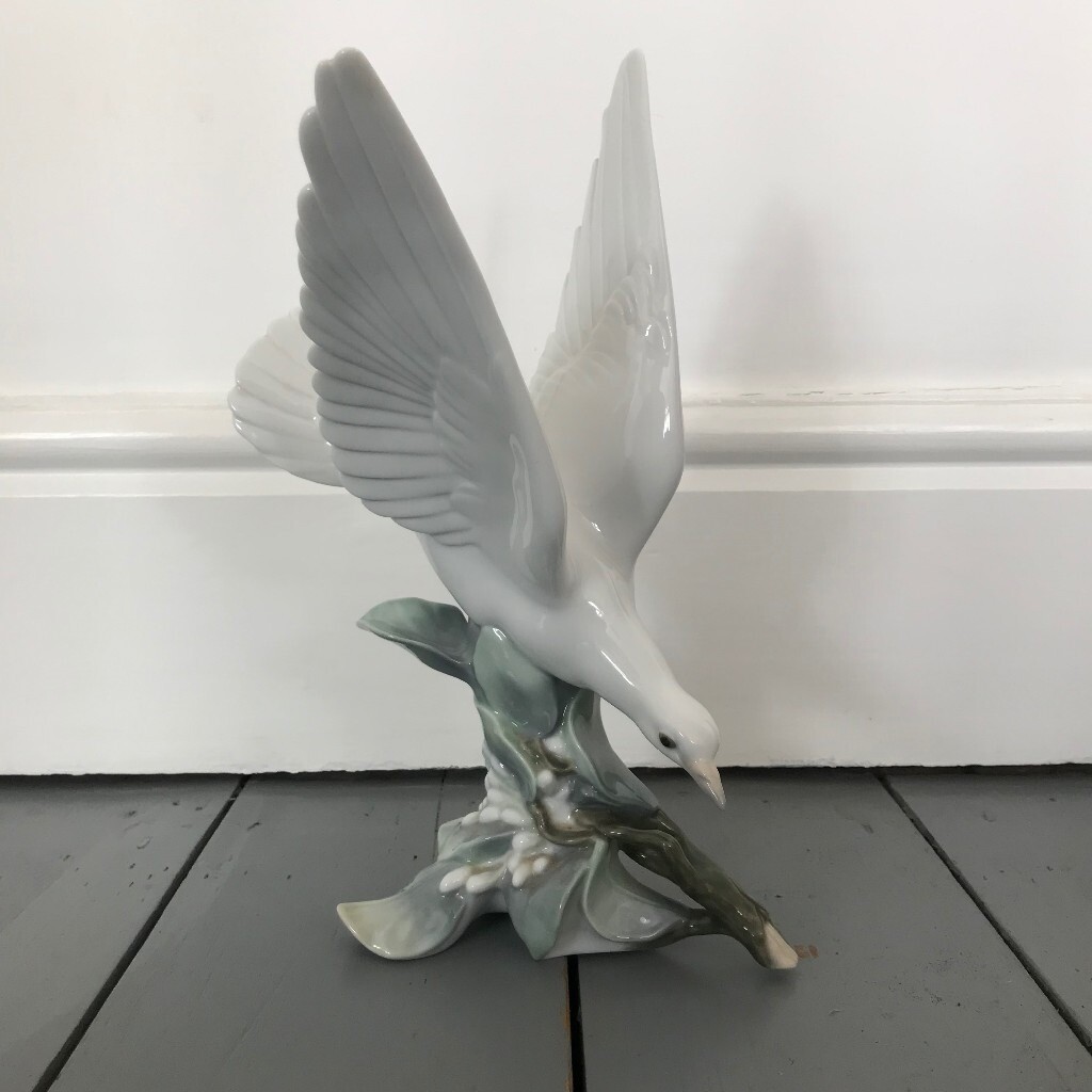 Stunning LLADRO Figurine TURTLE DOVE Gloss 4550 (Fulgencio García