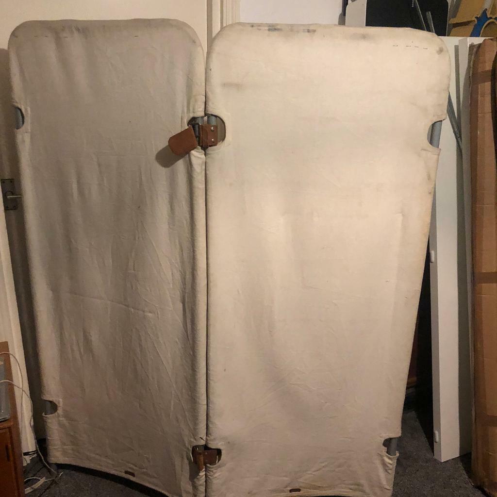 Vintage partition / room divider / changing room in Hackney, London