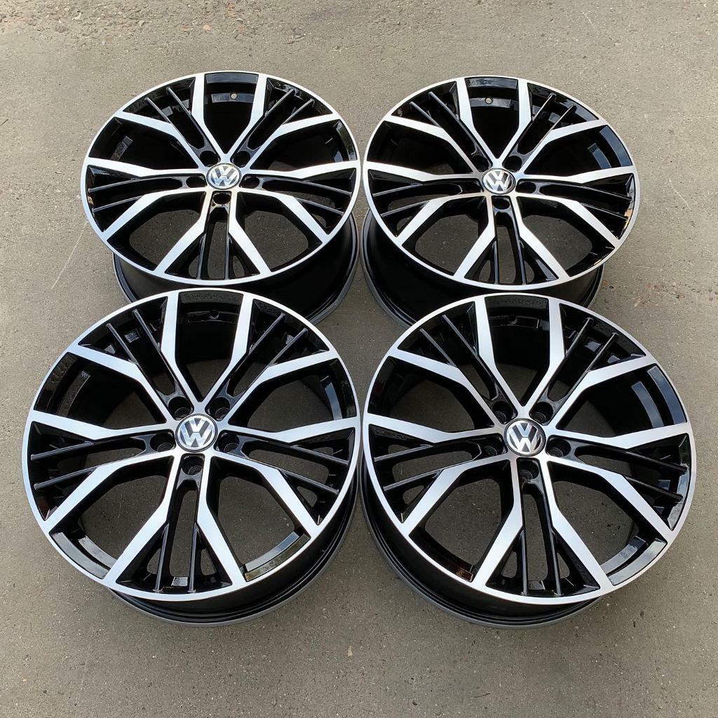 VW Golf 19” Santiago Style Alloy Wheels in Pilgrims Hatch, Essex