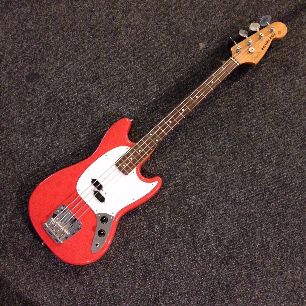 Fender Mustang Bass made in Japan 2004/2005 reissue in Hoxton