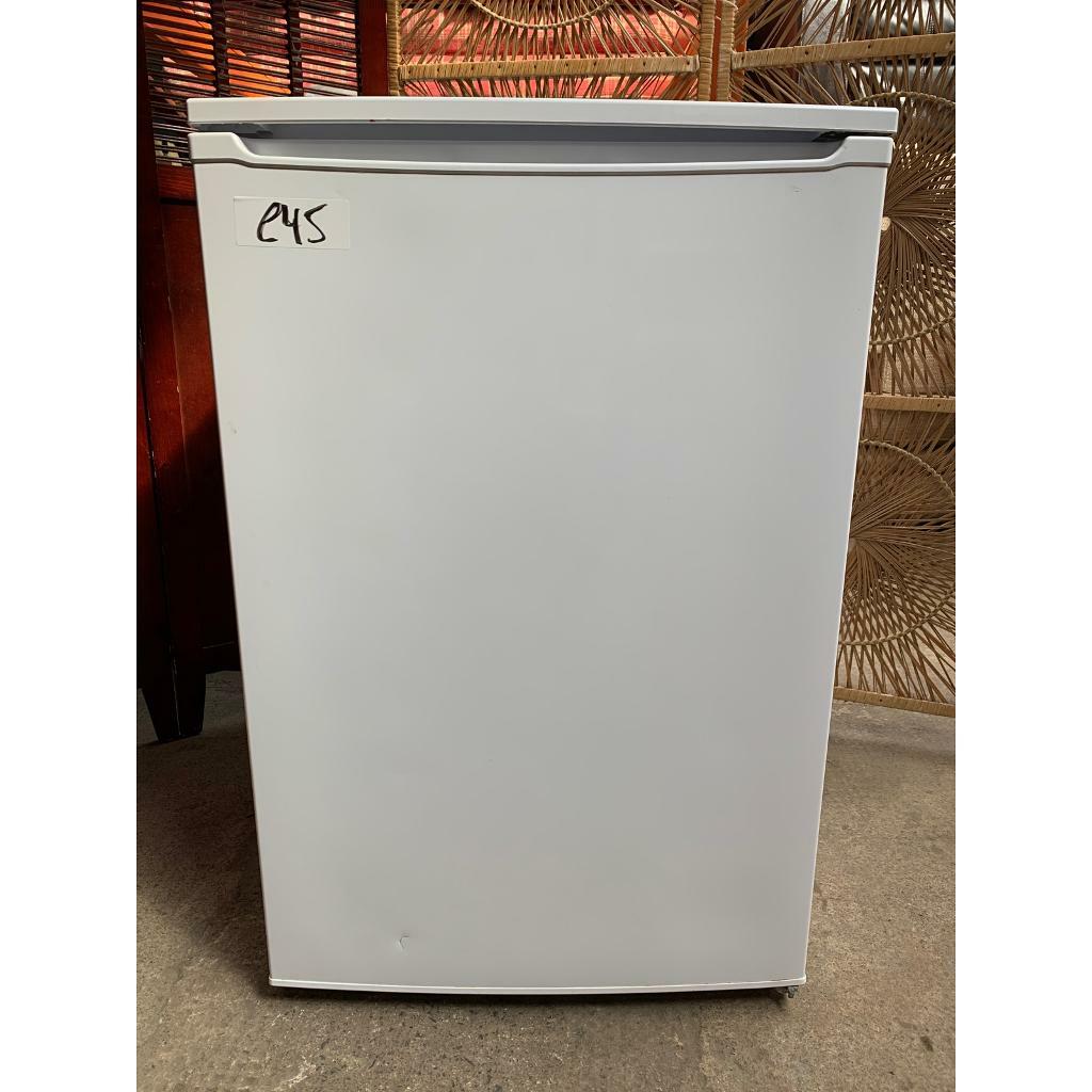 Curry's Essentials Under Counter Fridge in Paisley, Renfrewshire