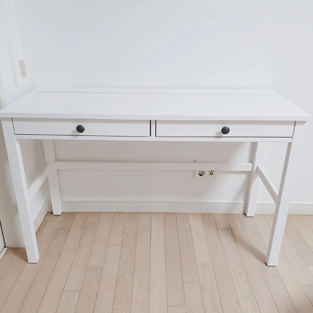Ikea Hemnes white desk in Birmingham City Centre, West Midlands Gumtree