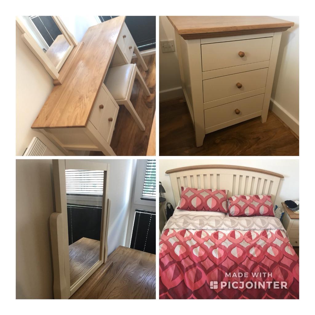 BENSON FOR BEDS SOLID FURNITURE VERY GOOD CONDITION! KINGSIZE BED