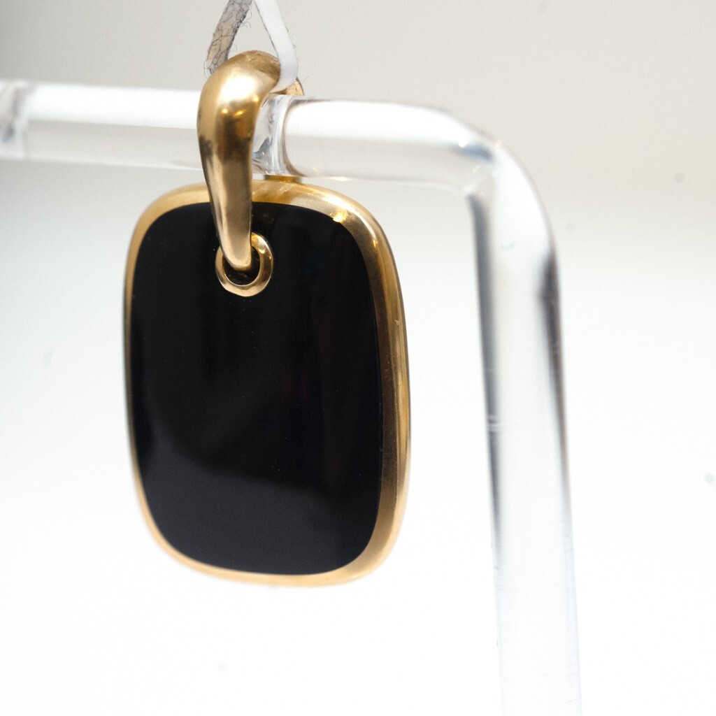 Pre-owned David Yurman Men's 19.9mm Exotic Tablet Enhancer In Black Onyx & 18k Gold