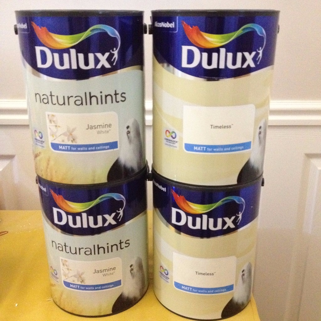 Unopened Dulux Matt Emulsion Paint 2 x Jasmine White 5L Unopened Dulux Matt Emulsion Paint 2 x Jasmine White 5L