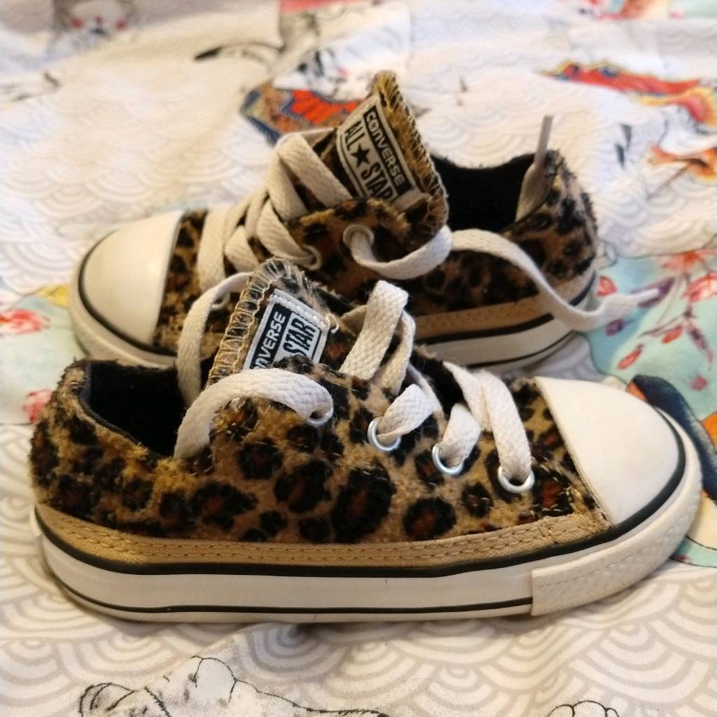 kids leopard converse