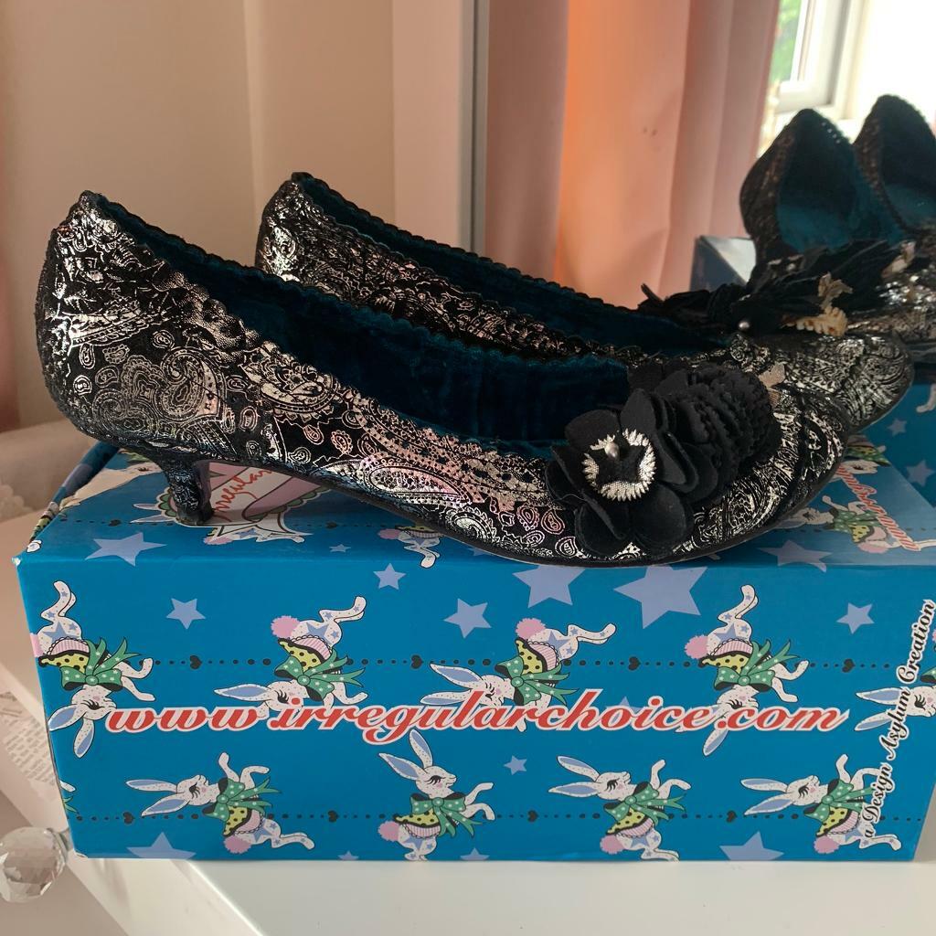 irregular choice size 40