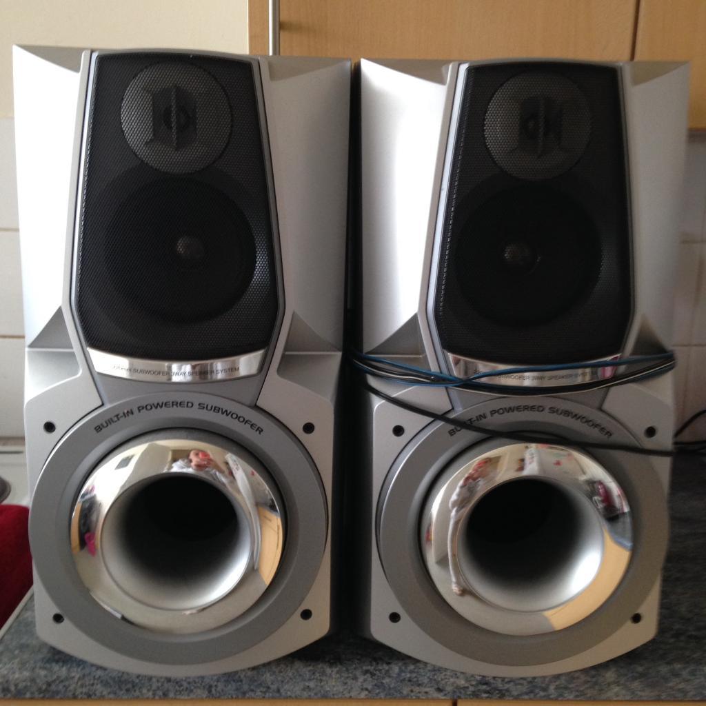 Aiwa Hifi Speakers with built in subwoofer in SouthendonSea, Essex