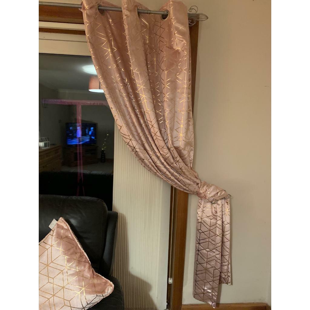 pink and gold geometric curtains in Dunfermline, Fife Gumtree