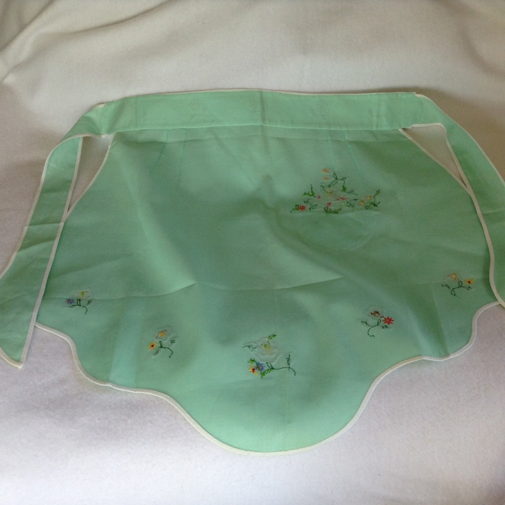 Sweet Vtg Mint Green Half Apron with Applique Embroiderered Flowers and Pocket