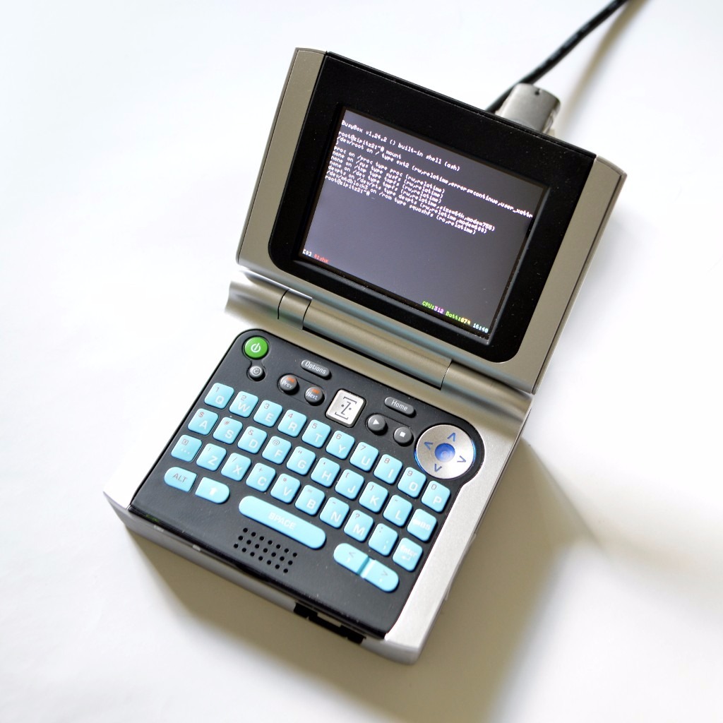 Zipit Z2 (Super Micro Linux PC) Smallest Laptop in the world. | in ...