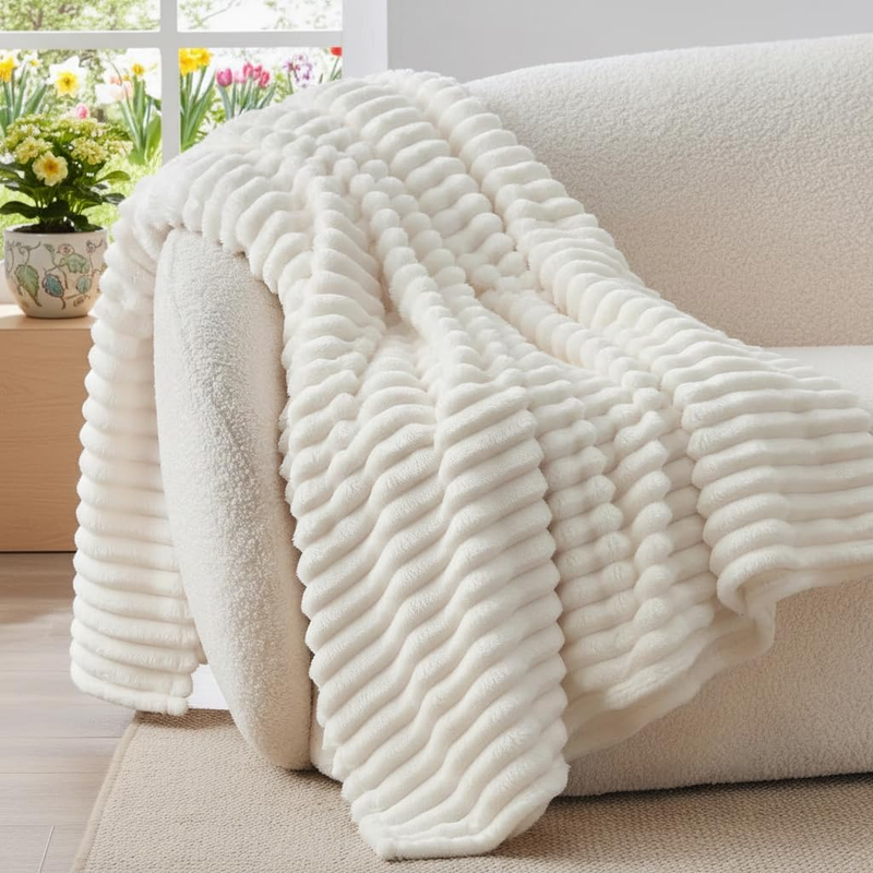 BEDELITE Kuscheldecke Flauschig Deko Decke Für Sofa, Cremeweiß, 125X150