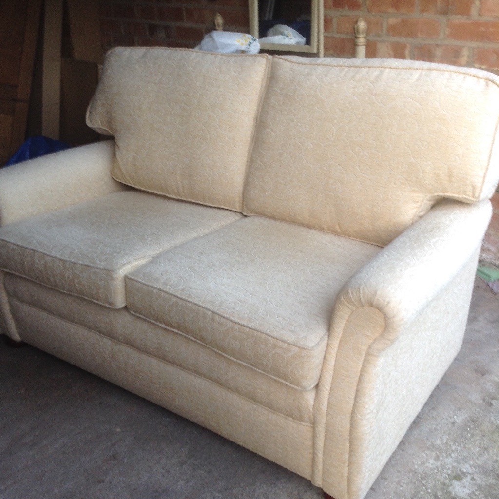 2 seater settee in Blackpool, Lancashire Gumtree