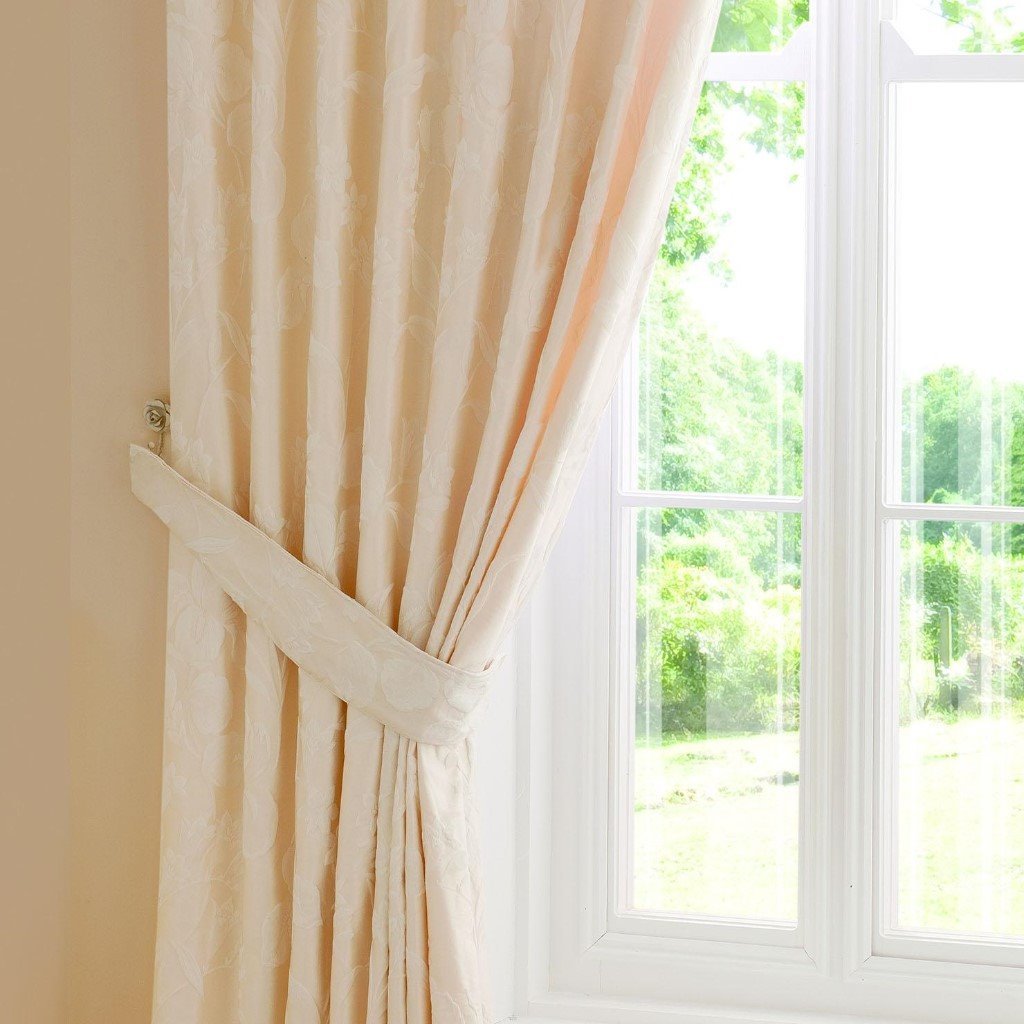 Dorma Iris Cream curtains 66 inch wide x 90 inch drop NEW in