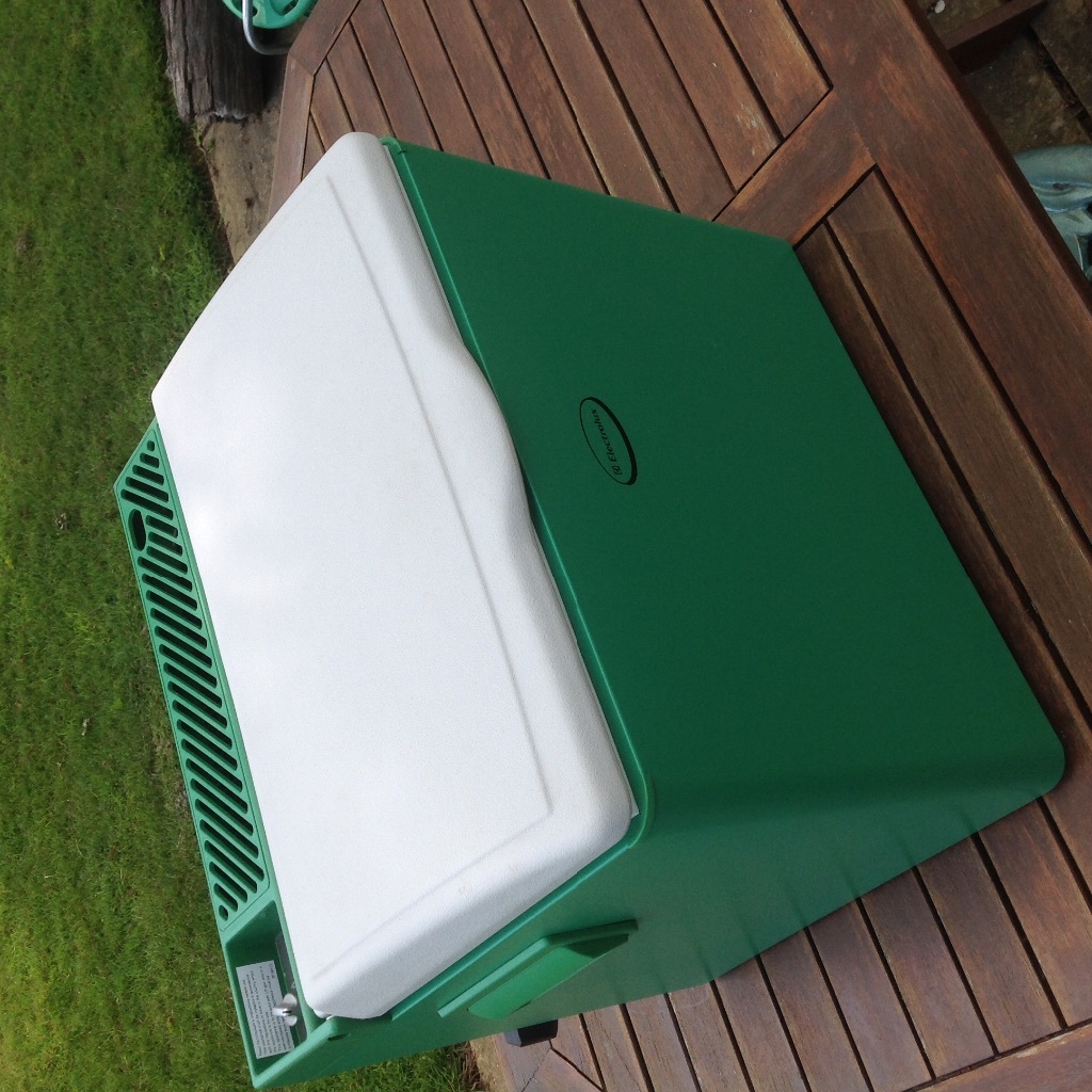 Electrolux Mobil Cooler (RC1600) portable fridge runs on gas, mains