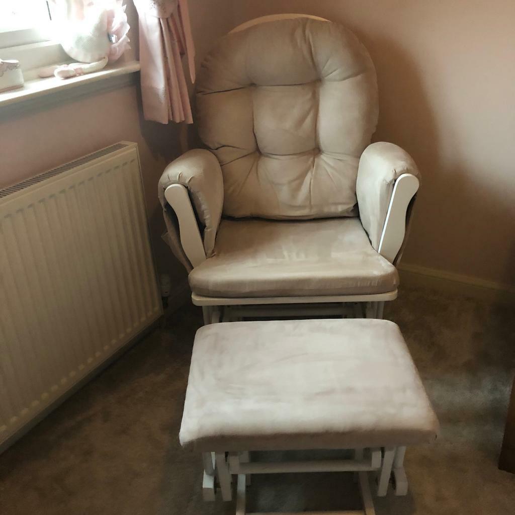 Kub nursing chair and stool white/cream in Coatbridge, North