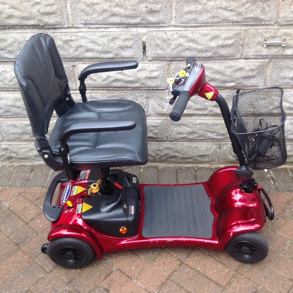 Able world 4 wheel mobility scooter in Culverhouse Cross, Cardiff