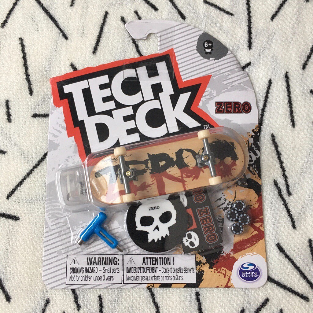 Tech Deck mini Skateboard Zero / teens toy / collectible in Dronfield
