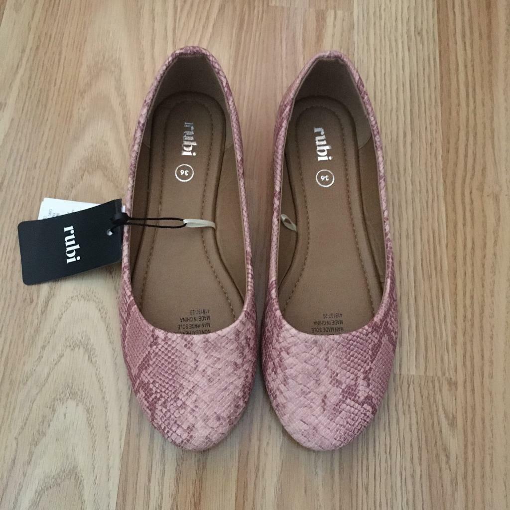 ladies pink flats