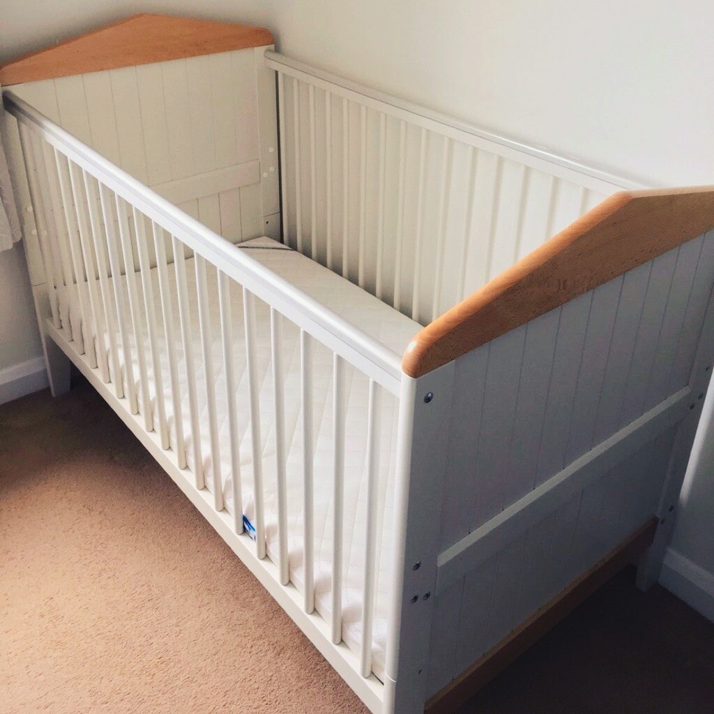 gumtree cot bed