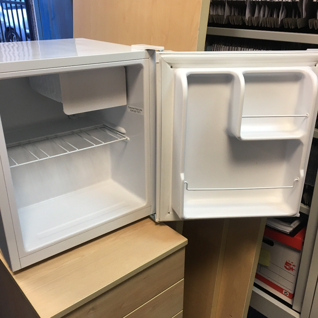 Argos Simple Value Table Top Fridge in Hamilton, South Lanarkshire