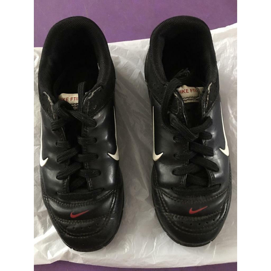 size 11 astro trainers