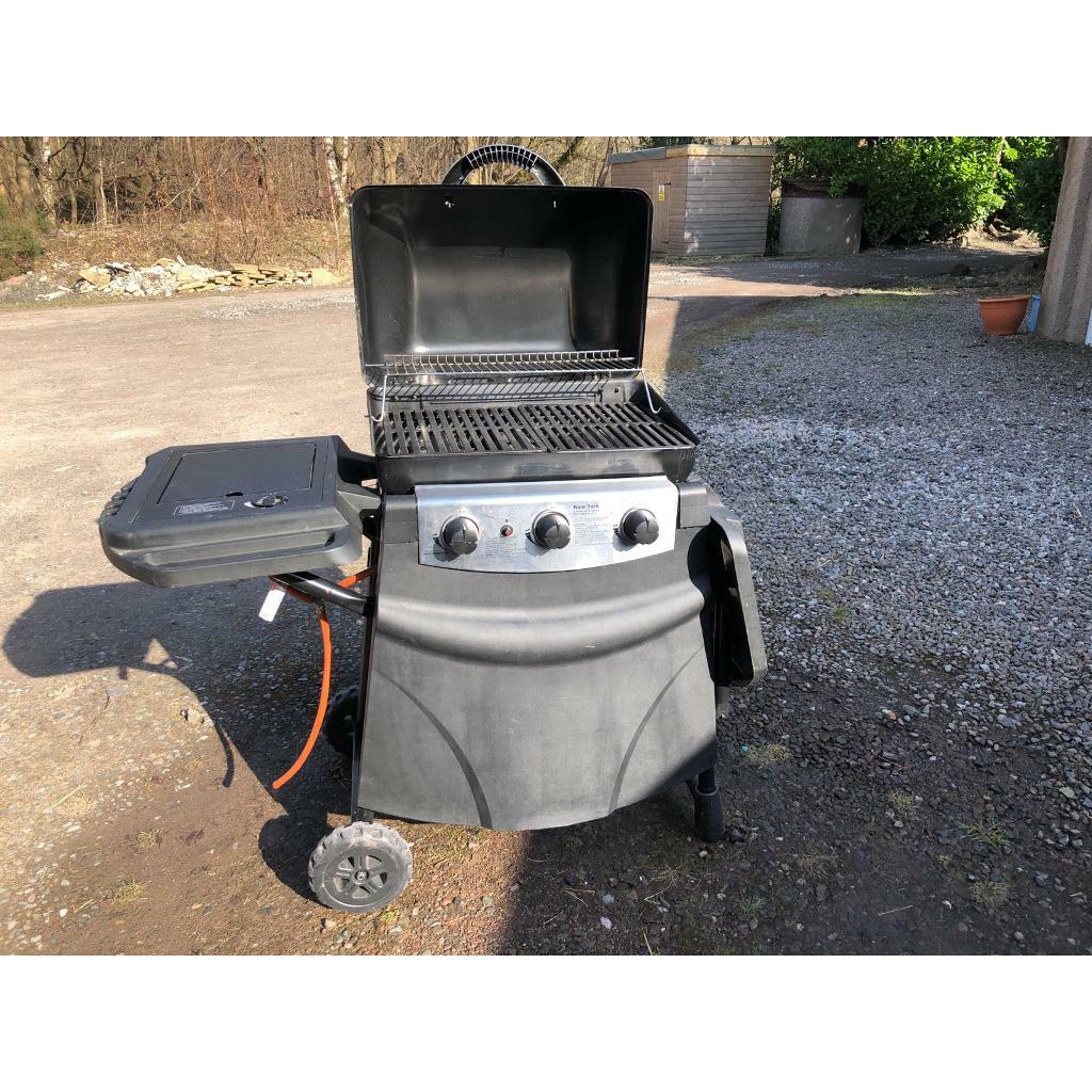 B Q Gas BBQ 3 Burner Gas BBQ With Side Burner In Alloa