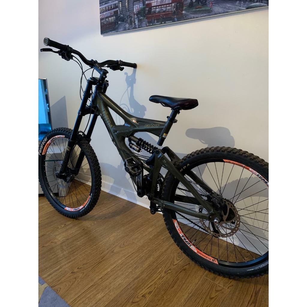 Giant faith 2 downhill mountain bike in West Calder, West Lothian