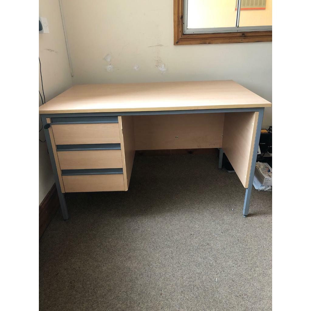 Desk with lockable drawers, has key in Scunthorpe, Lincolnshire Gumtree