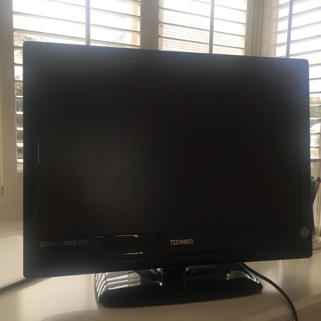 22 inch Technika TV/DVD combo in Christchurch, Dorset Gumtree