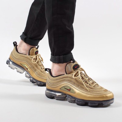 nike 97 gold vapormax