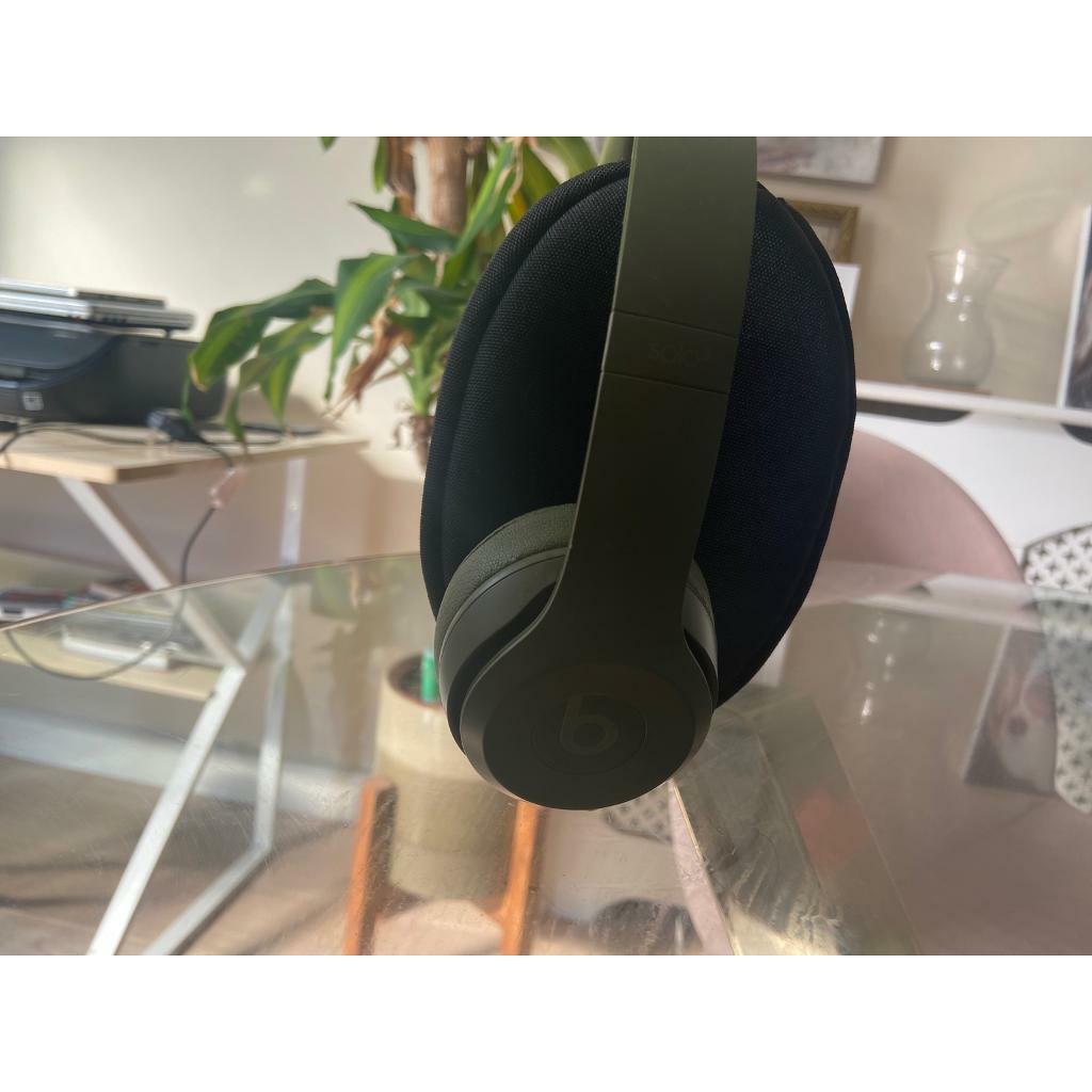 Beats solo 3 headphones green | in 