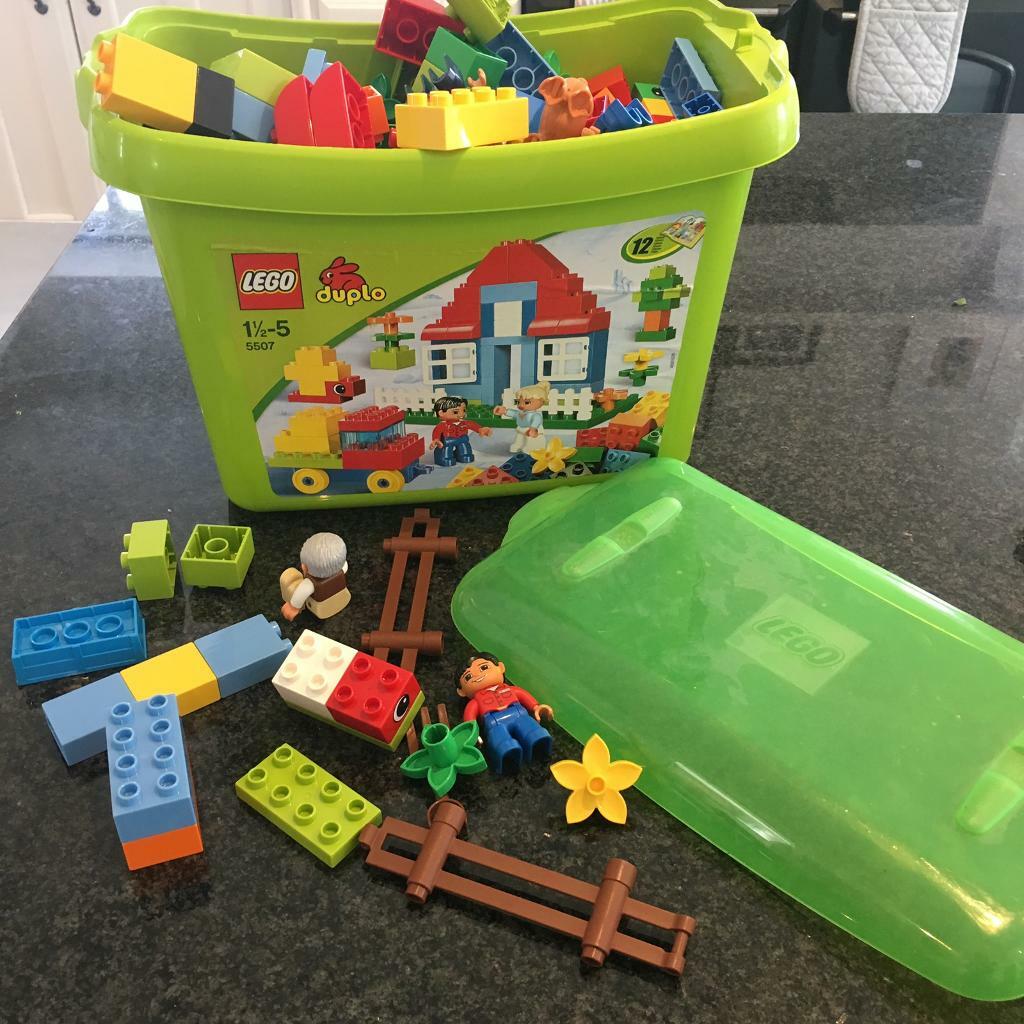 DUPLO LEGO huge bucket of assorted bricks people and accessories age 0