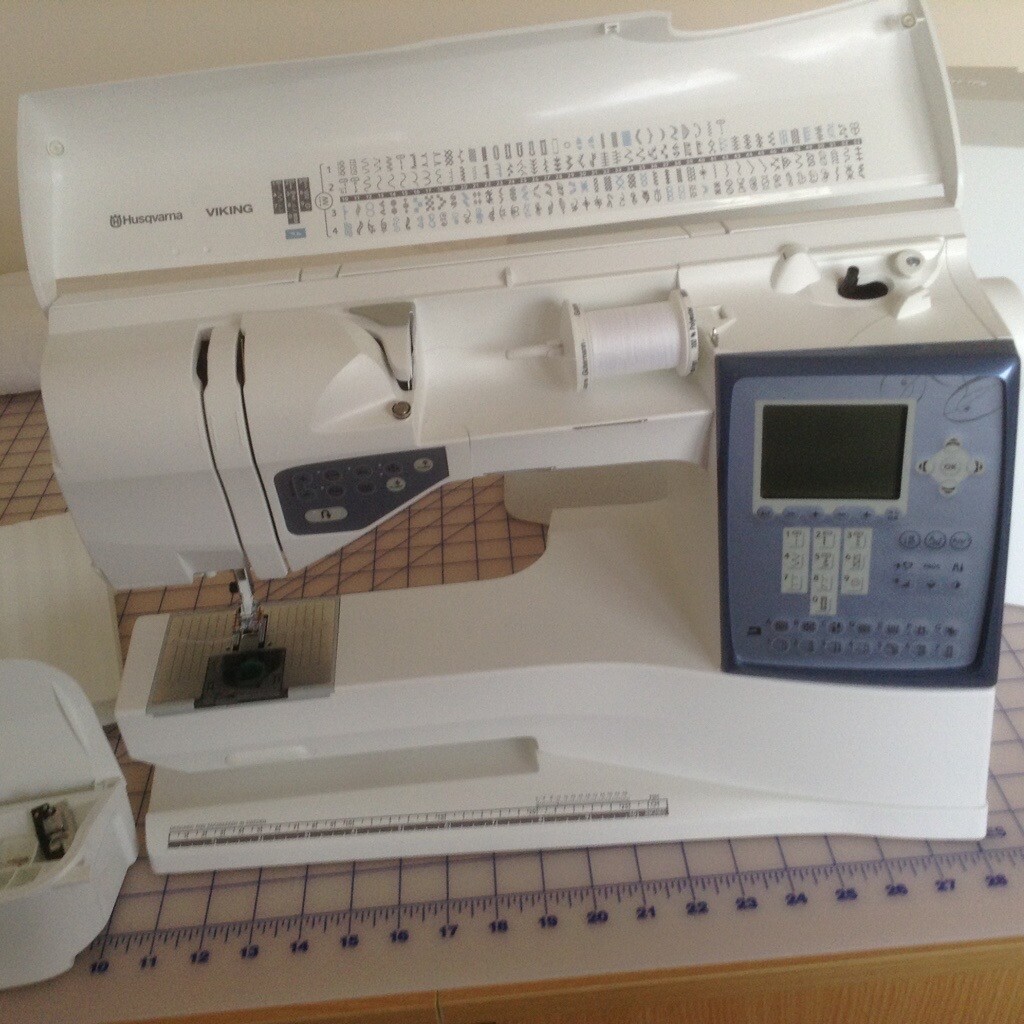 HUSQVARNA VIKING SAPPHIRE 875QE SEWING AND QUILTING ...