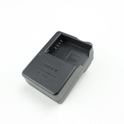 Fujifilm OEM Charger BC-W126S w/ Plug - for NP-W126S