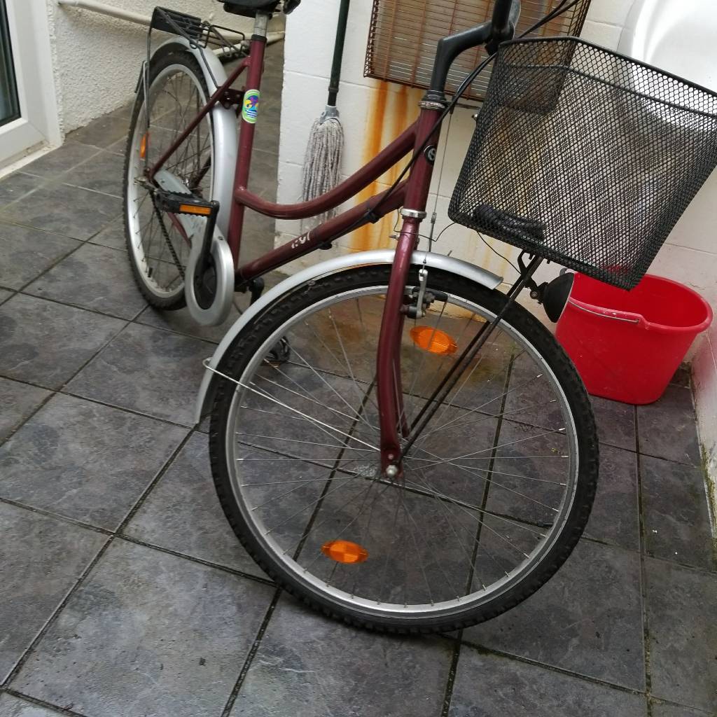 Dutch bike 3speed front brake rear brake operates pedal backwards. in