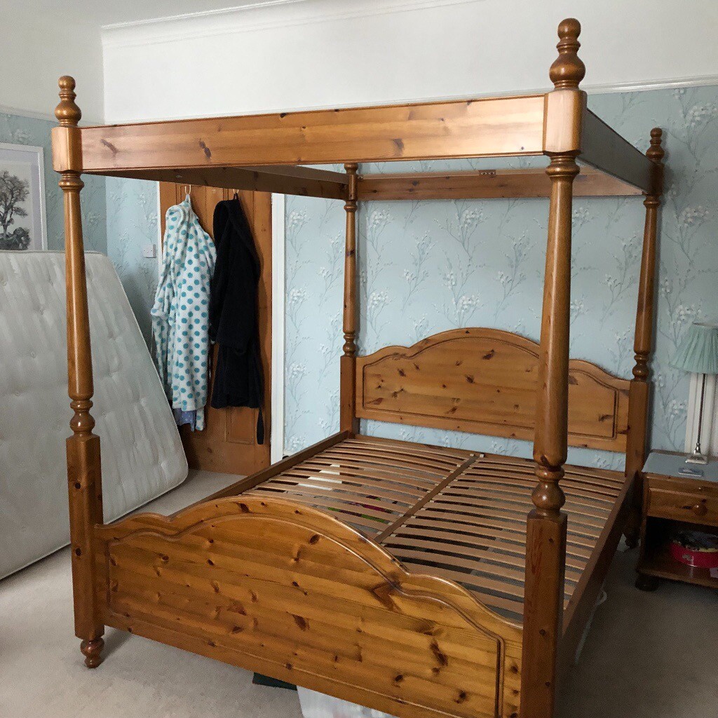 Ducal Victoria Antique Pine King Size Four Poster Bed in Plymouth