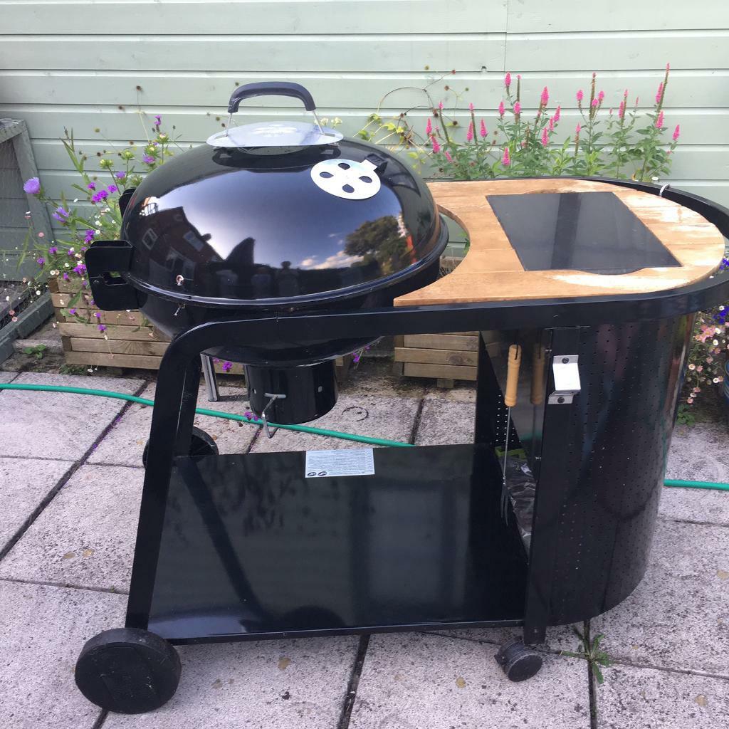 Blooma Kinley Charcoal Kettle trolley barbecue in Hale, Manchester