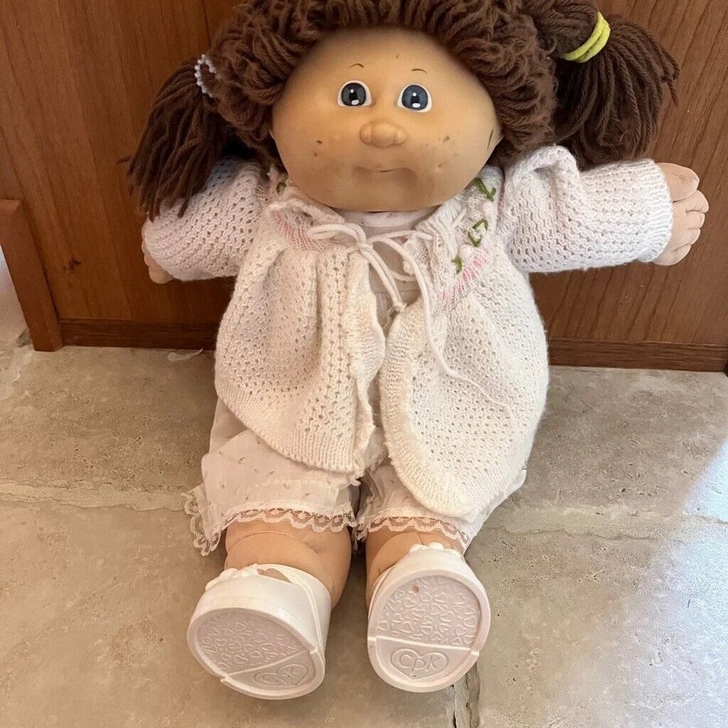 Vintage Cabbage Patch Kids Doll Blue Eyes KT Factory with Bi