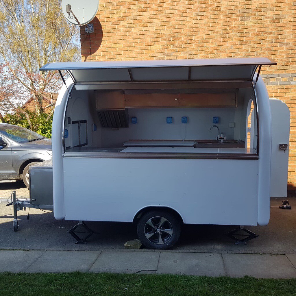 Amazing white catering street food trailer truck ready to trade (East