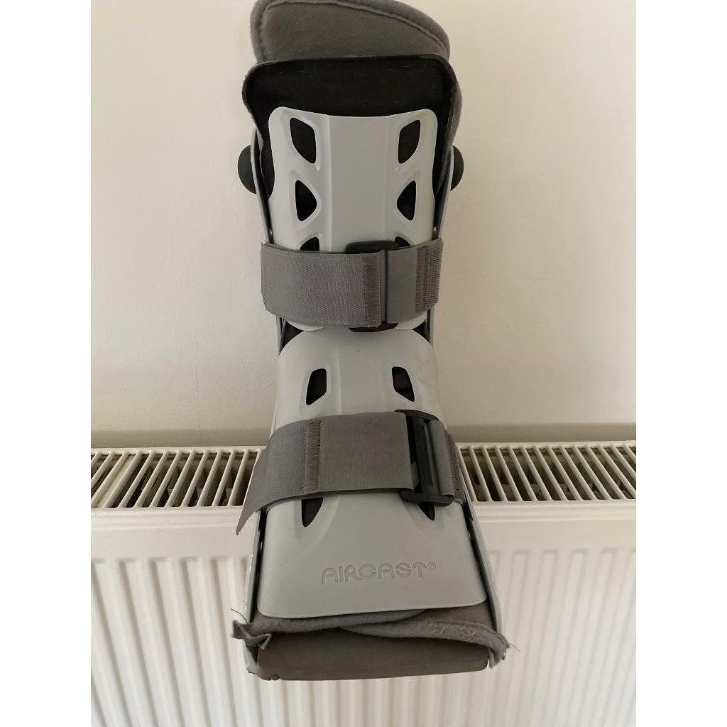 Aircast pneumatic walking boot in Melton Mowbray, Leicestershire