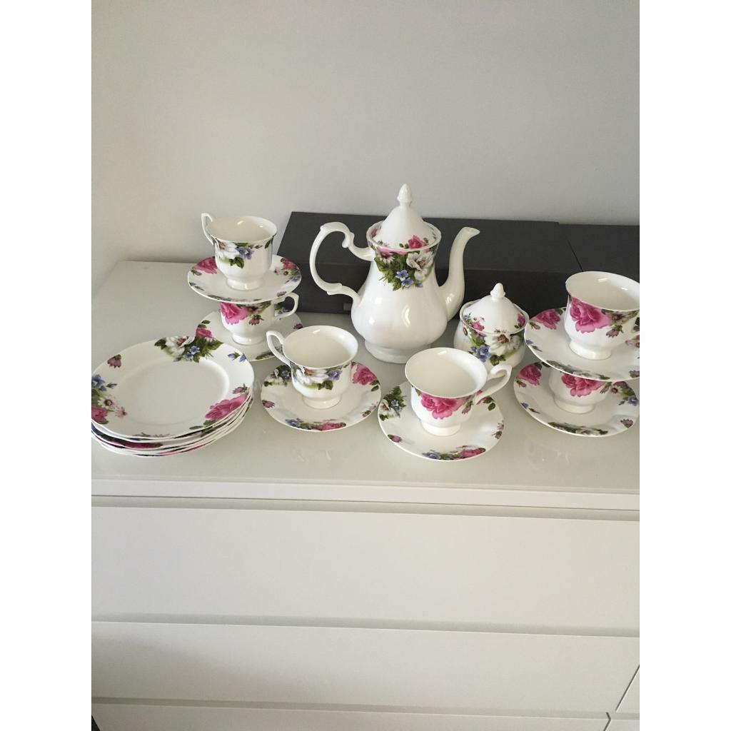 Tea set in Luton, Bedfordshire Gumtree