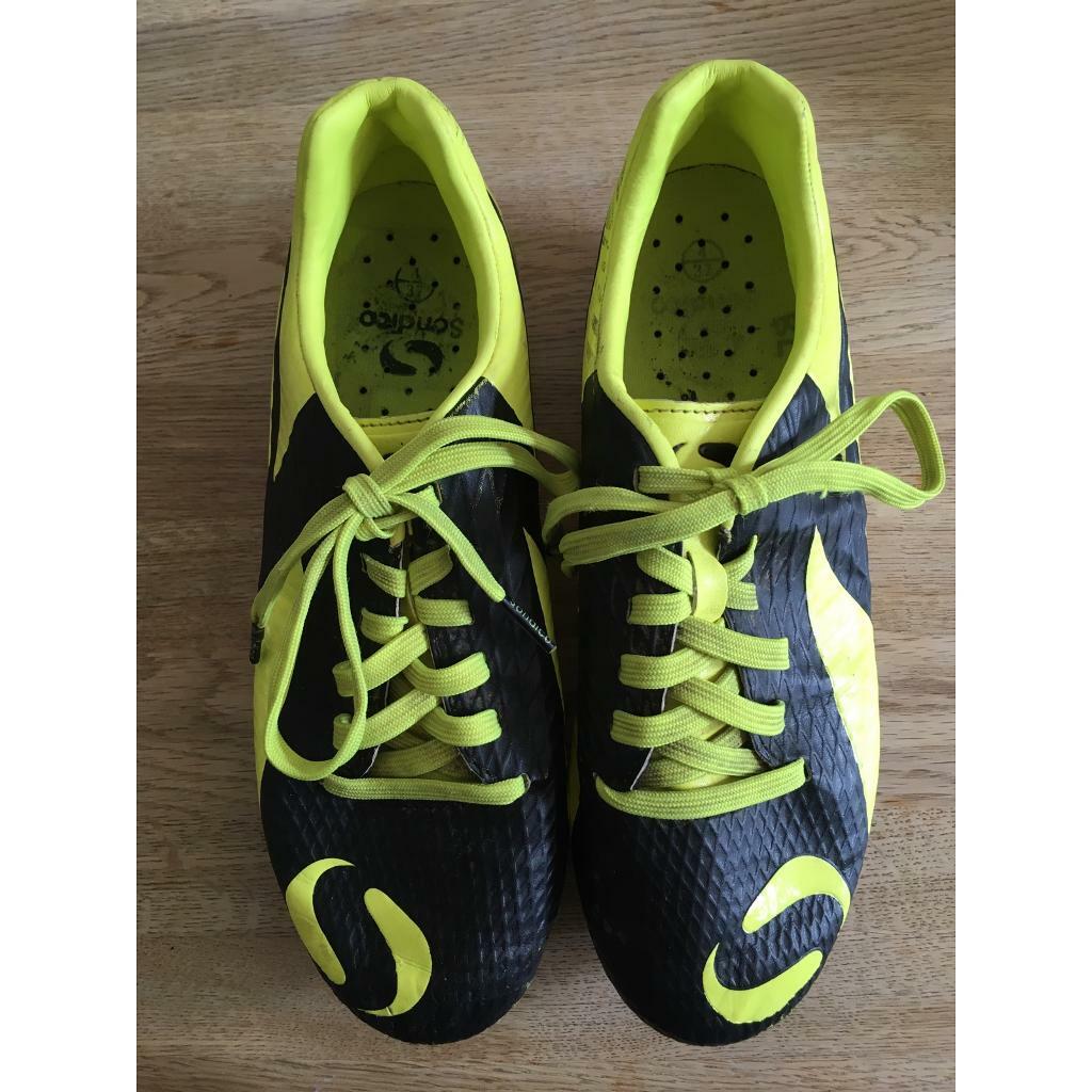 sock football boots size 4
